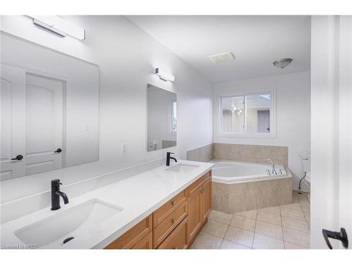 1860 Devos Drive, Middlesex Centre, ON - Indoor Photo Showing Bathroom