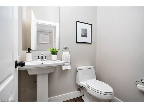 2471 Birkdale Crescent, Oakville, ON - Indoor Photo Showing Bathroom