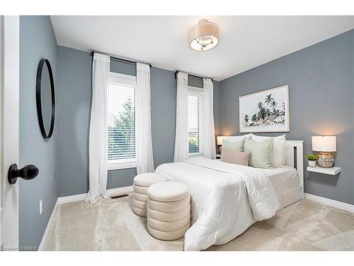 2471 Birkdale Crescent, Oakville, ON - Indoor Photo Showing Bedroom