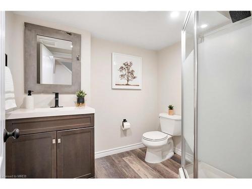 2471 Birkdale Crescent, Oakville, ON - Indoor Photo Showing Bathroom