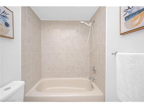 3120 Wrigglesworth Crescent, Mississauga, ON - Indoor Photo Showing Bathroom