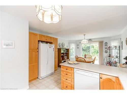 5 Pennsylvania Avenue, Wasaga Beach, ON - Indoor Photo Showing Kitchen