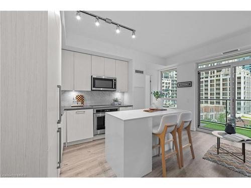 621-38 Iannuzzi Street, Toronto, ON - Indoor Photo Showing Kitchen With Upgraded Kitchen