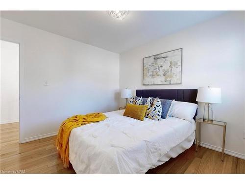 3343 Cline Street, Burlington, ON - Indoor Photo Showing Bedroom