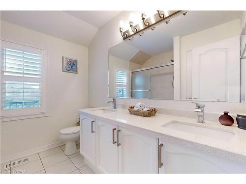 3343 Cline Street, Burlington, ON - Indoor Photo Showing Bathroom