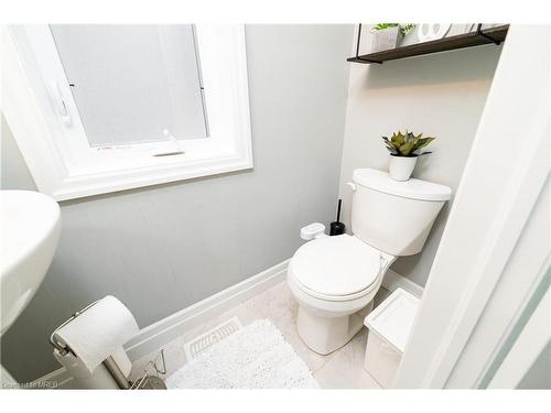 172 Hollybrook Trail Trail, Kitchener, ON - Indoor Photo Showing Bathroom