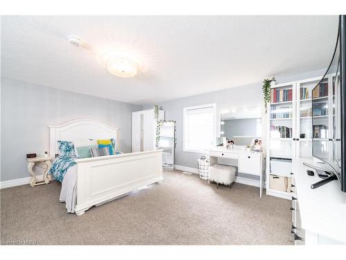 172 Hollybrook Trail Trail, Kitchener, ON - Indoor Photo Showing Bedroom