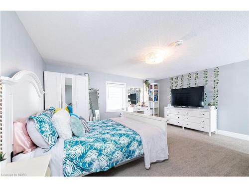 172 Hollybrook Trail Trail, Kitchener, ON - Indoor Photo Showing Bedroom