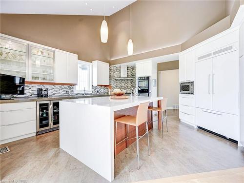 9 Fallbrook Lane, Cambridge, ON - Indoor Photo Showing Kitchen With Upgraded Kitchen