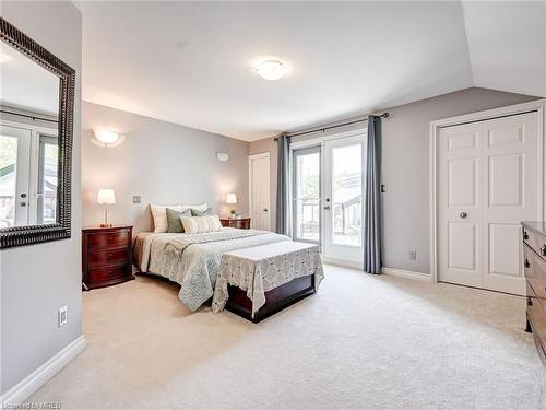 9 Fallbrook Lane, Cambridge, ON - Indoor Photo Showing Bedroom