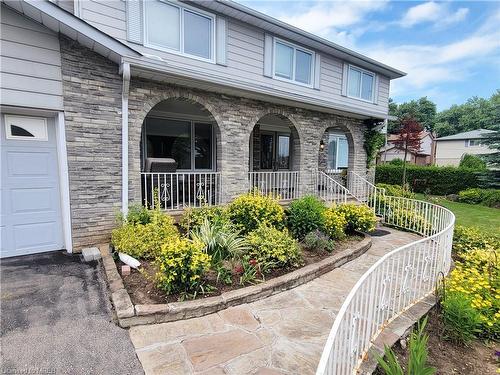 2141 Cartier Crescent, Burlington, ON - Outdoor