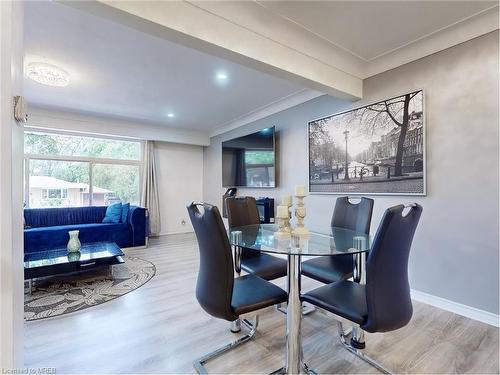 374 Book Road, Grimsby, ON - Indoor Photo Showing Dining Room