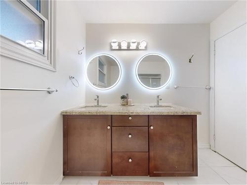 374 Book Road, Grimsby, ON - Indoor Photo Showing Bathroom