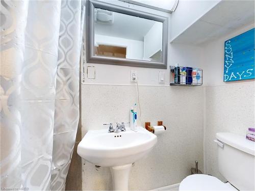 374 Book Road, Grimsby, ON - Indoor Photo Showing Bathroom