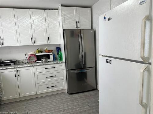 11-490 Third Street, London, ON - Indoor Photo Showing Kitchen