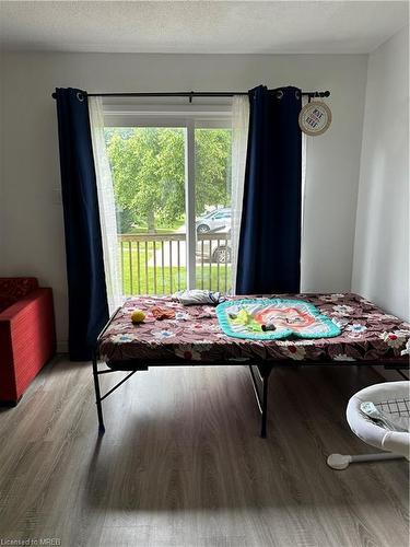 11-490 Third Street, London, ON - Indoor Photo Showing Bedroom