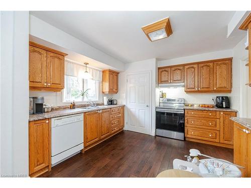 9 Ridge Drive, Oakville, ON - Indoor Photo Showing Kitchen