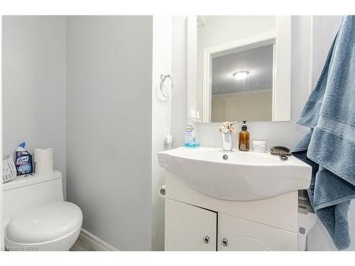 9 Ridge Drive, Oakville, ON - Indoor Photo Showing Bathroom