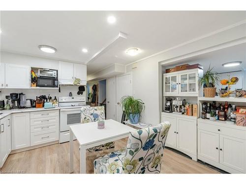 9 Ridge Drive, Oakville, ON - Indoor Photo Showing Kitchen