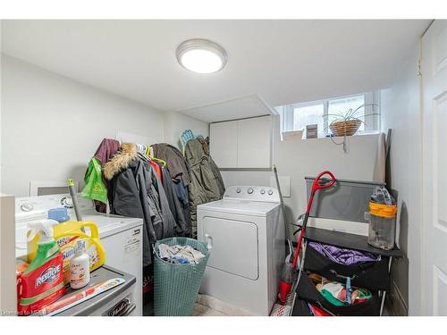 9 Ridge Drive, Oakville, ON - Indoor Photo Showing Laundry Room