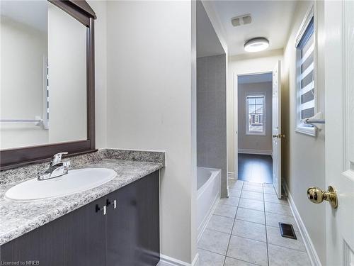 85 Cookview Drive, Brampton, ON - Indoor Photo Showing Bathroom