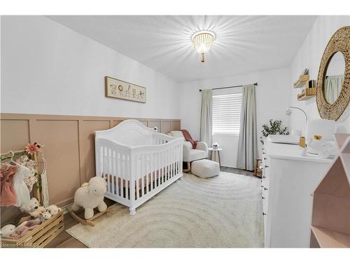 96 Hollybrook Trail, Waterloo, ON - Indoor Photo Showing Bedroom