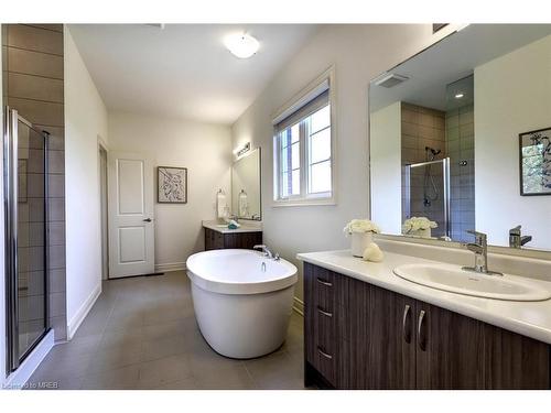 395 Humphrey Street Street, Hamilton, ON - Indoor Photo Showing Bathroom