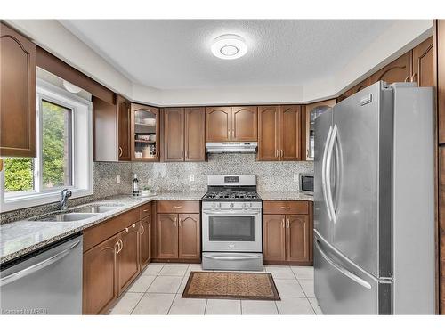 2-714 Willow Road, Guelph, ON - Indoor Photo Showing Kitchen With Double Sink