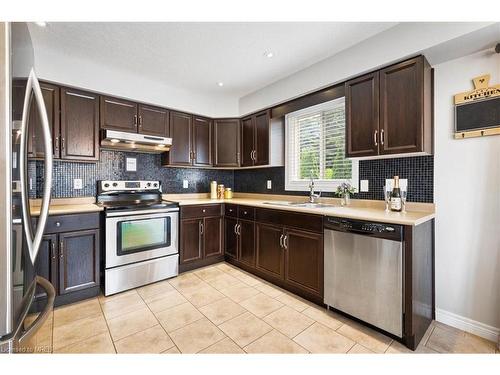 32-105 Bard Boulevard Boulevard, Guelph, ON - Indoor Photo Showing Kitchen