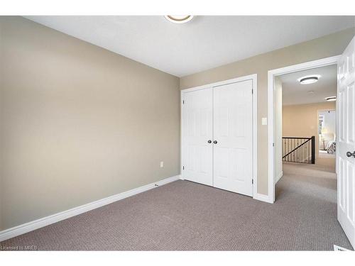 32-105 Bard Boulevard Boulevard, Guelph, ON - Indoor Photo Showing Other Room