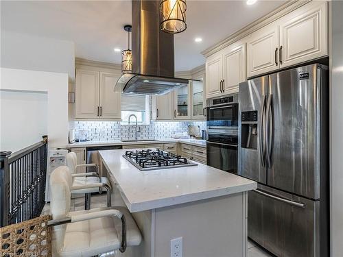 195 Tragina Avenue N, Hamilton, ON - Indoor Photo Showing Kitchen With Upgraded Kitchen