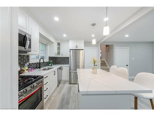 83 Grange Avenue, Welland, ON - Indoor Photo Showing Kitchen With Stainless Steel Kitchen With Upgraded Kitchen