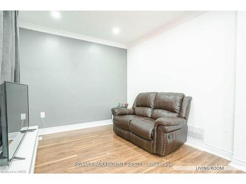 141 Mcanulty Boulevard, Hamilton, ON - Indoor Photo Showing Other Room