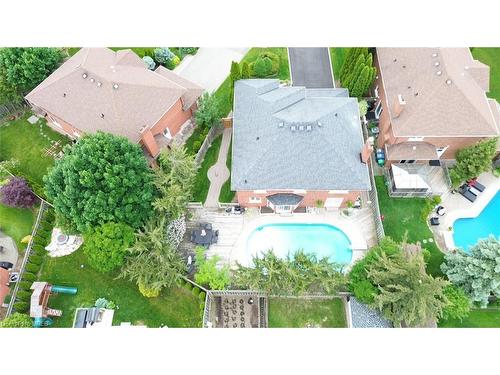 5270 Giacco Court, Mississauga, ON - Outdoor With In Ground Pool