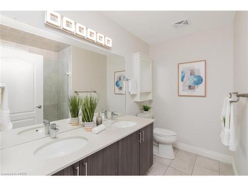 611-90 Orchard Point Road, Orillia, ON - Indoor Photo Showing Bathroom