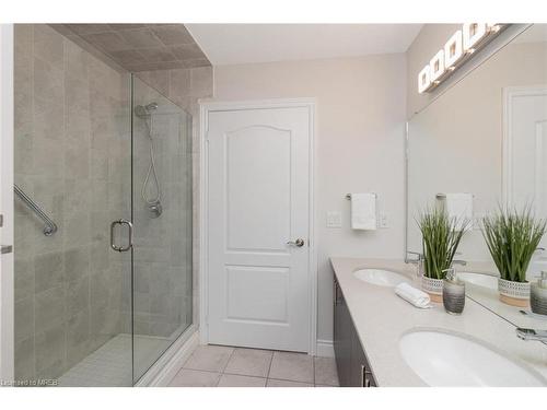 611-90 Orchard Point Road, Orillia, ON - Indoor Photo Showing Bathroom