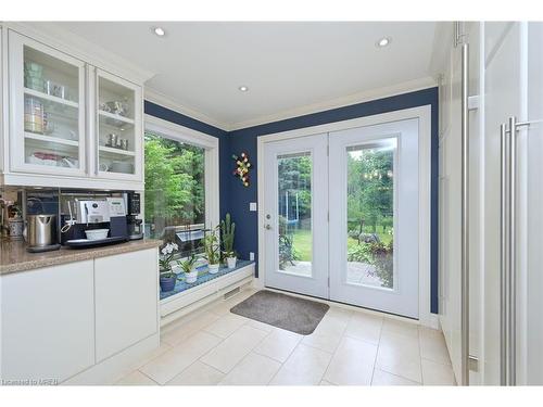 14 Penrose Court, Brampton, ON - Indoor Photo Showing Kitchen