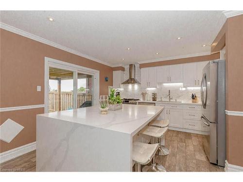 22 Mcintyre Lane Lane, Grand Valley, ON - Indoor Photo Showing Kitchen With Upgraded Kitchen