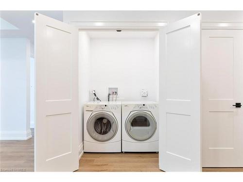 880 Seventh Street, Mississauga, ON - Indoor Photo Showing Laundry Room