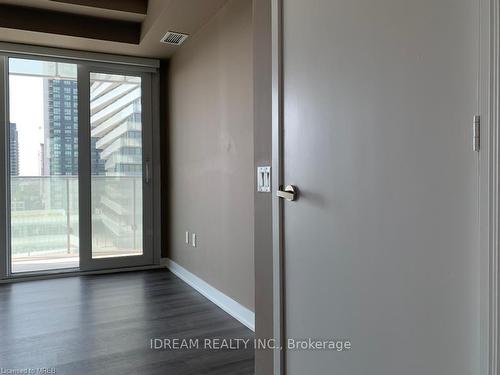 901-3883 Quartz Road, Mississauga, ON - Indoor Photo Showing Other Room