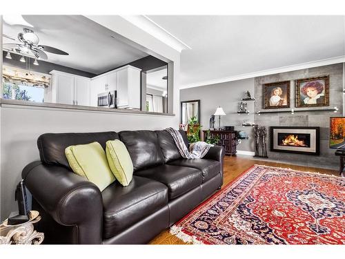 72 Richelieu Drive, St. Catharines, ON - Indoor Photo Showing Living Room With Fireplace