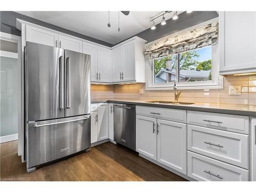 72 Richelieu Drive, St. Catharines, ON - Indoor Photo Showing Kitchen With Stainless Steel Kitchen With Double Sink
