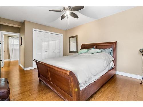 72 Richelieu Drive, St. Catharines, ON - Indoor Photo Showing Bedroom