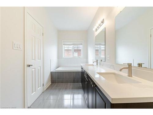 351 Royal West Drive, Brampton, ON - Indoor Photo Showing Bathroom