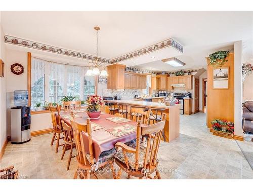 875 Safari Road, Hamilton, ON - Indoor Photo Showing Dining Room