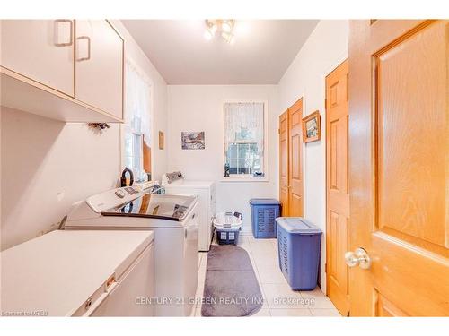 875 Safari Road, Hamilton, ON - Indoor Photo Showing Laundry Room