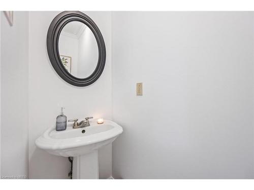 2873 Gulfstream Way, Mississauga, ON - Indoor Photo Showing Bathroom