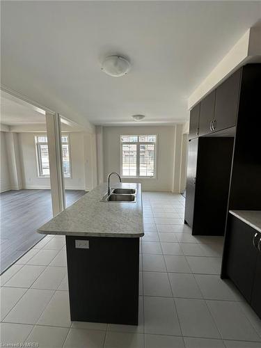 67 Bloomfield Crescent, Cambridge, ON - Indoor Photo Showing Kitchen With Double Sink