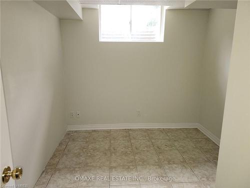 62 Raspberry Trail, Thorold, ON - Indoor Photo Showing Other Room