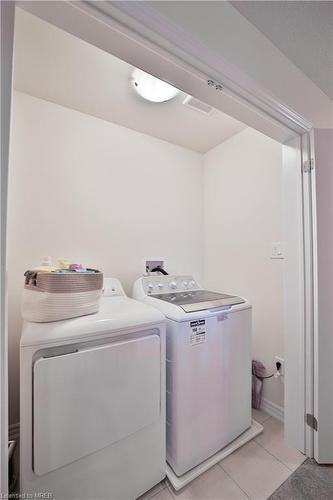 77 Anderson Road, Brantford, ON - Indoor Photo Showing Laundry Room